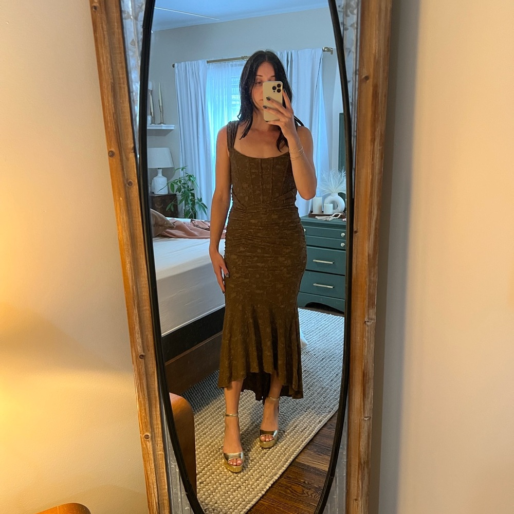Elegant Brown Sleeveless Dress